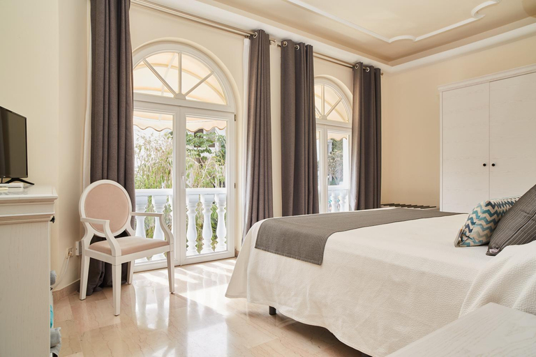 Bedroom 3, Grand Hotel Palladium Santa Eulalia del Rio, Baleares