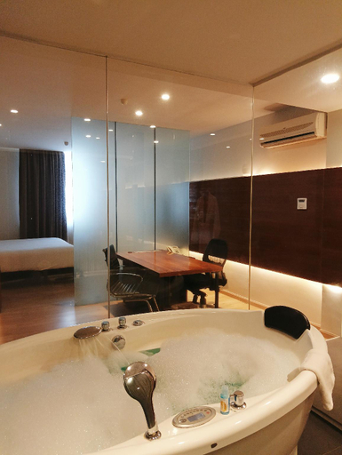 Bathroom 4, The Leverage Business Hotel Mergong, Kota Setar