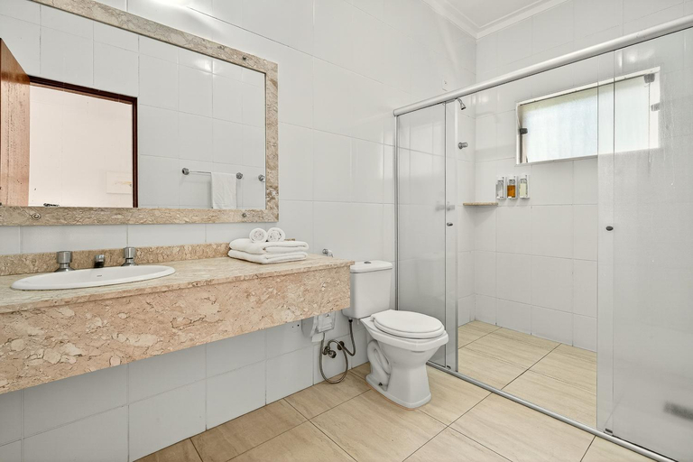 Bathroom 3, Grinbergs Village Hotel, Socorro