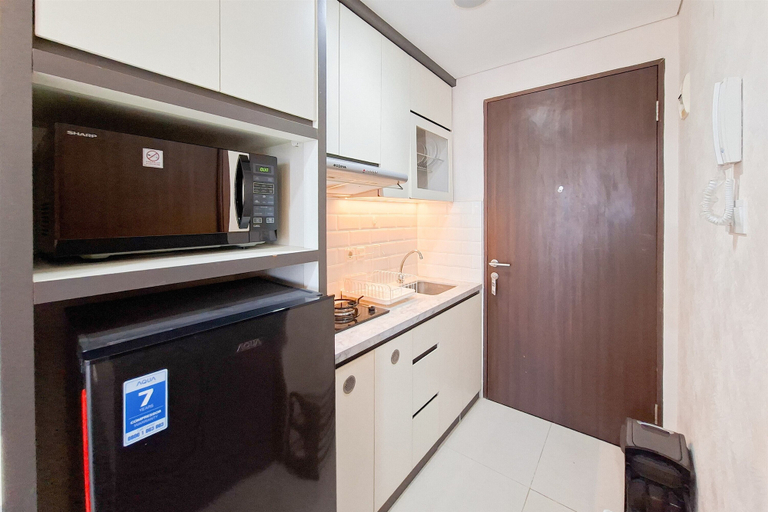 Private kitchen 5, Modern Monochromatic Studio At Transpark Bintaro Apartment, South Tangerang
