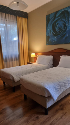 Bedroom 3, Hotel De La Ville, Pavia