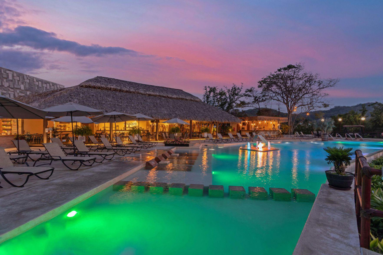 Sport & Beauty 2, Niru Ocean Suites by Binniguenda, Dist. Pochutla