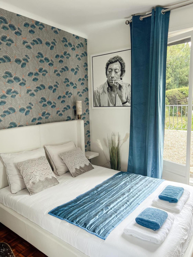 Bedroom 3, Le Domaine de Montmorency, Val-d'Oise
