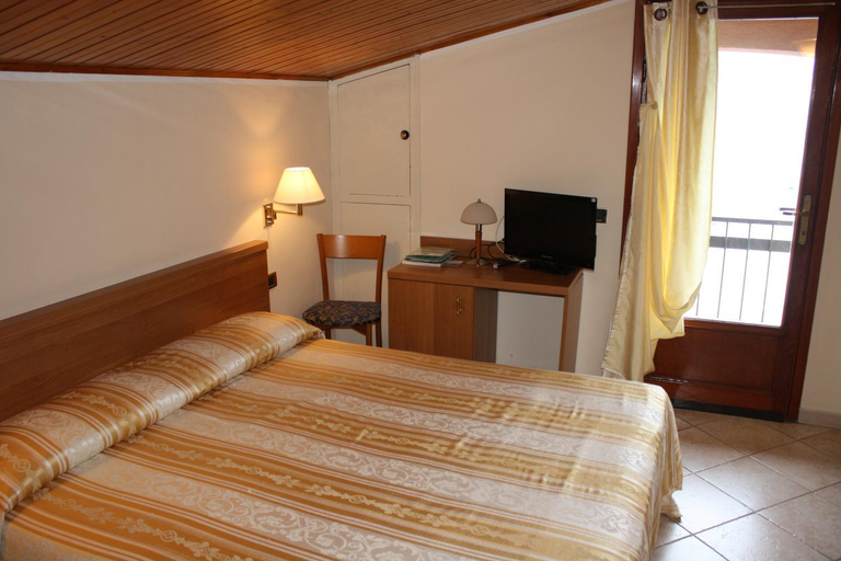 Bedroom 2, Albergo Ristorante Punta Dell'Est, Brescia
