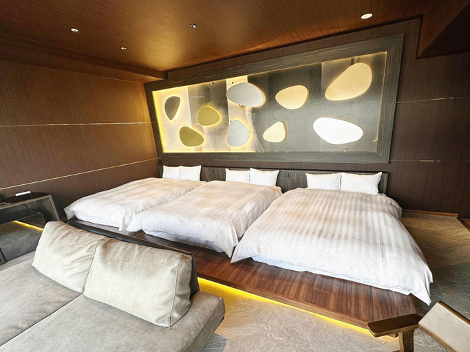 Bedroom 3, Kobe Port Tower Hotel, Kobe