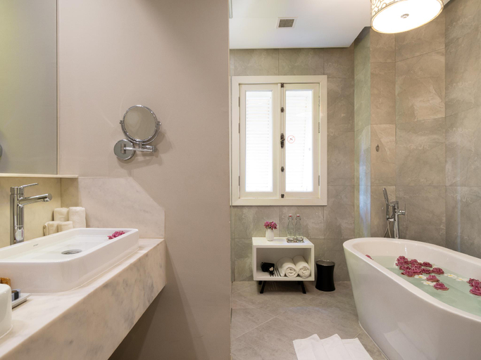 Bathroom 4, The Royal Family Suites By Memoire Palace Resort &, Siem Reap