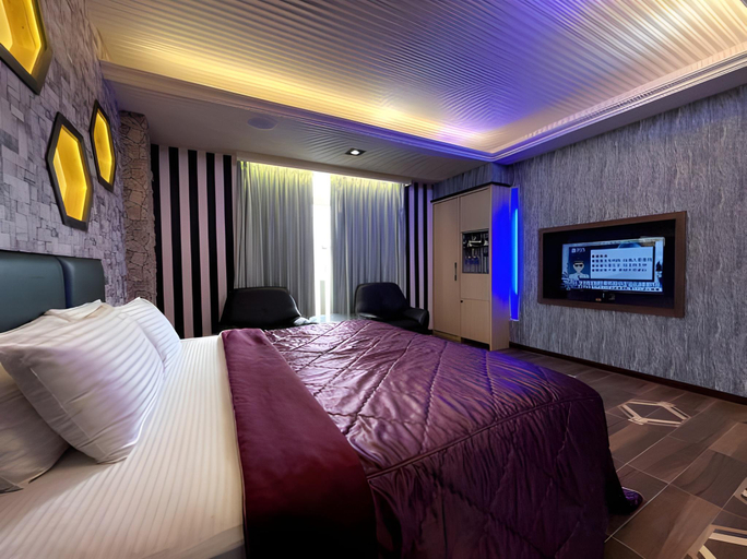 Bedroom 2, King & Princess Motel II, Tainan