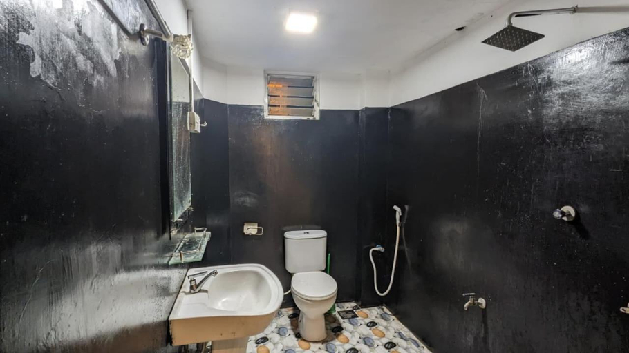 Bathroom 3, Parei Beach Inn, Tangalle