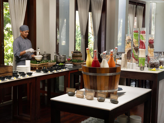 Food & Drinks 5, The Royal Family Suites By Memoire Palace Resort &, Siem Reap