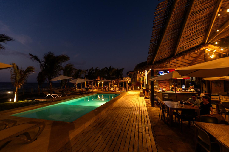 Sport & Beauty 5, Hoja de Palma Bungalows, Contralmirante Villar