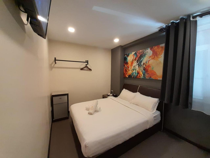 Bedroom 2, Sogo Hotel l, Labuan