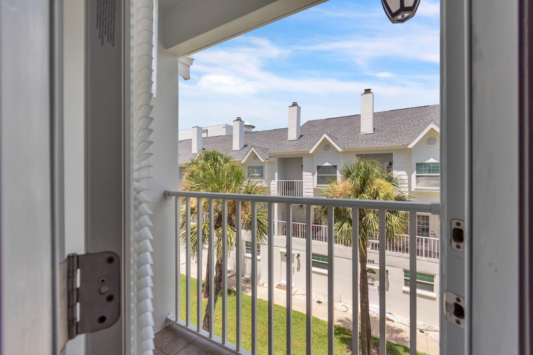 Interior 5, Sunset Reef 112, Pinellas