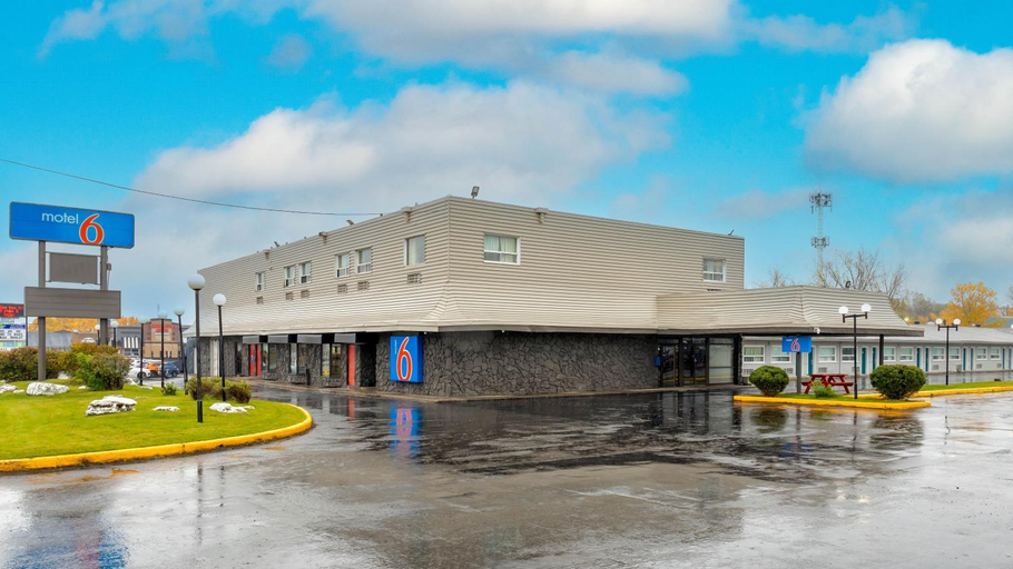 Others 4, Motel 6 Cornwall, ON, Stormont, Dundas and Glengarry