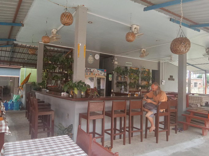 Food & Drinks 5, Ning Ning Bungalow, Khong