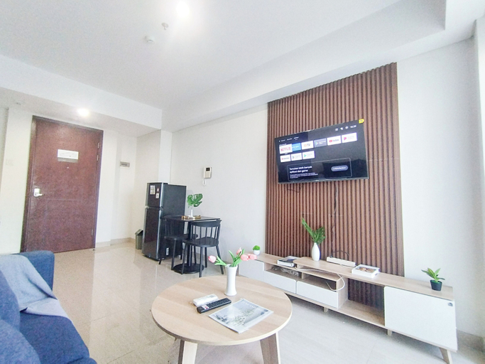 Living area 3, Simple 1Br Near Mall At Grand Sungkono Lagoon Apartment, Surabaya
