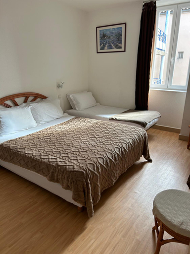 Bedroom 3, Hôtel du Rocher, Hérault
