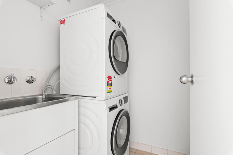 Clothes dryer, Stylish 2-Bed Camperdown Apartment with Balcony, Sydney