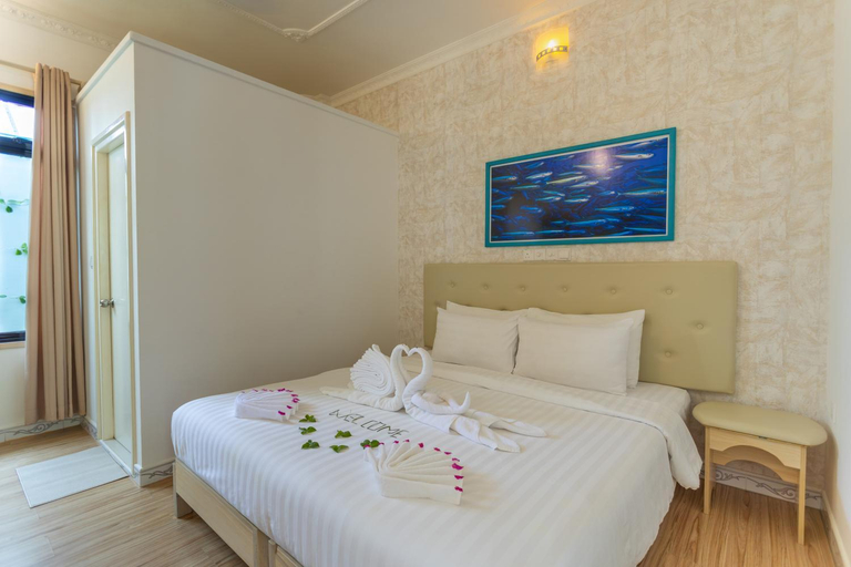Bedroom, Rushkokaa Beach Villa, Vaavu Atoll