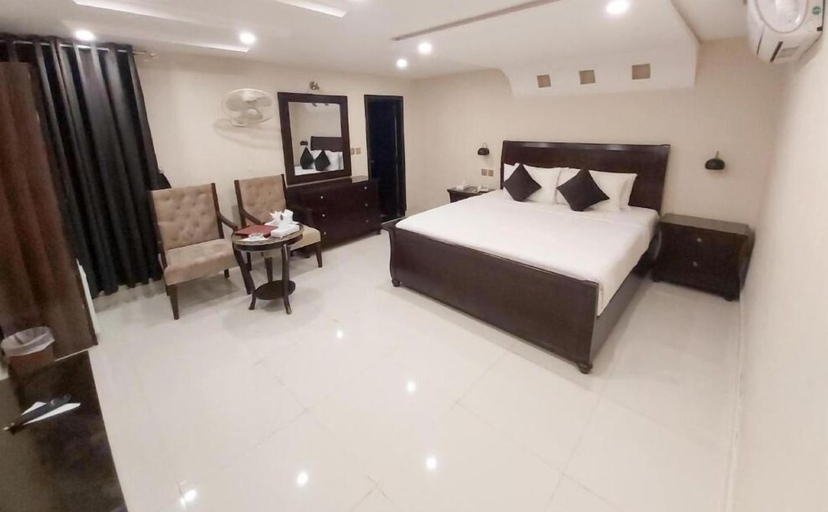 Bedroom 2, Mairona Hotel Gulberg, Lahore