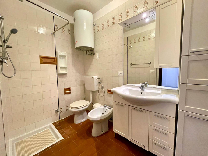 Bathroom, Flat in Rosolina in residence with pool, Venezia
