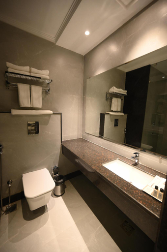 Bathroom, THE MUDRA HOTEL, Varanasi