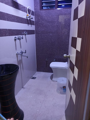 Bathroom 3, The Royal Scout Homestay, Hamirpur