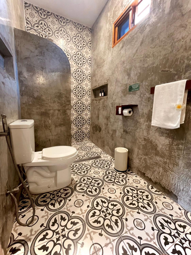 Bathroom 5, MAAYONG HOSTEL, Moalboal