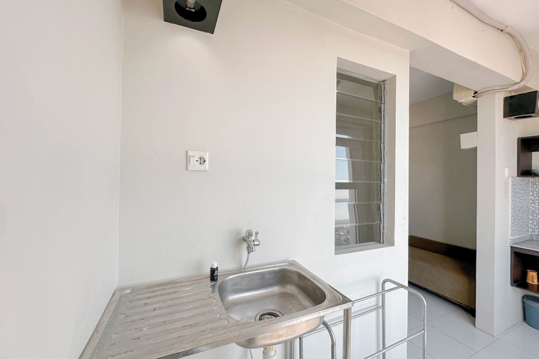 Bathroom 5, Best Deal 2Br At Dian Regency Apartment, Surabaya