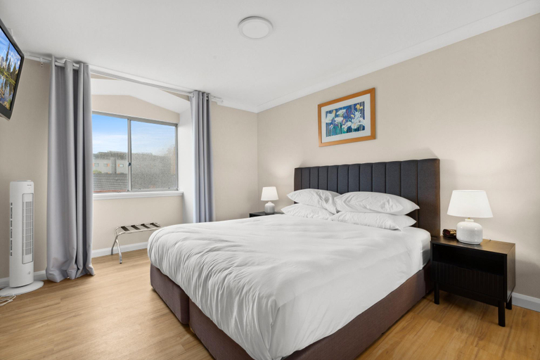 Bedroom 4, Stylish 2-Bed Camperdown Apartment with Balcony, Sydney