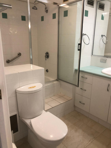 Bathroom 4, Coral Towers Holiday Apartments, Cairns