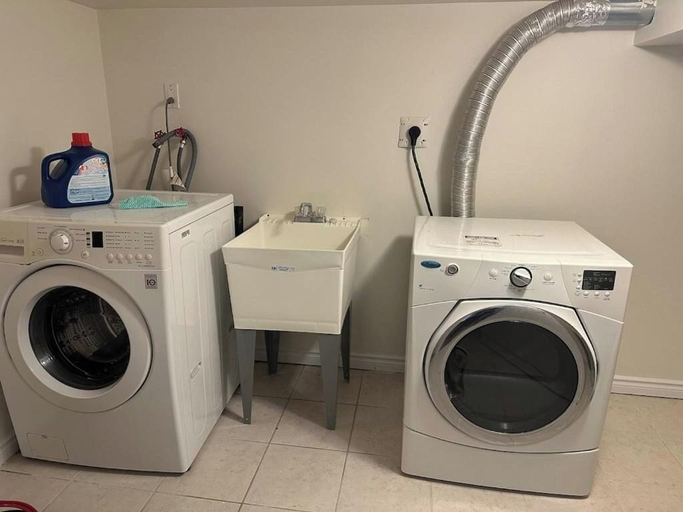 Laundry room, Ajax City Suite, Durham