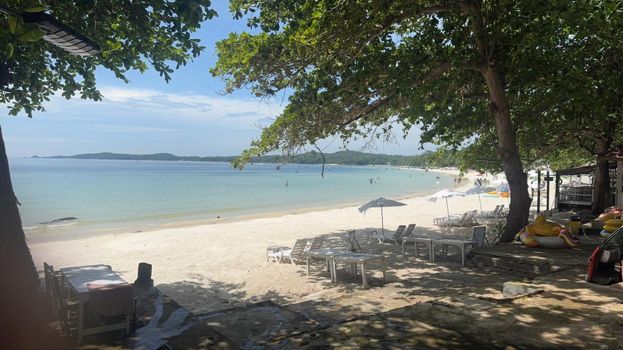 Beach 2, Samed Big Cape Resort, Muang Rayong