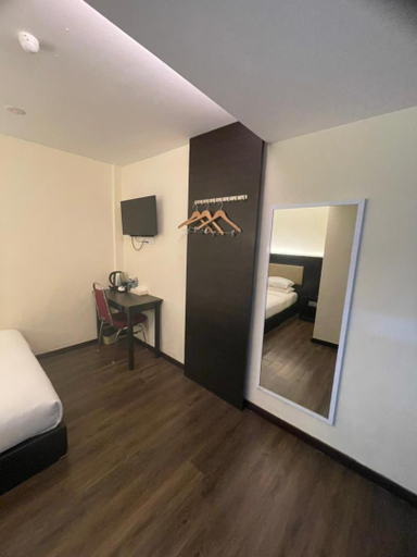 Bedroom 3, Hotel Zuhra, Sibu