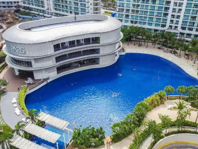 Sport & Beauty 2, Azure staycation by scarlet suites, Parañaque