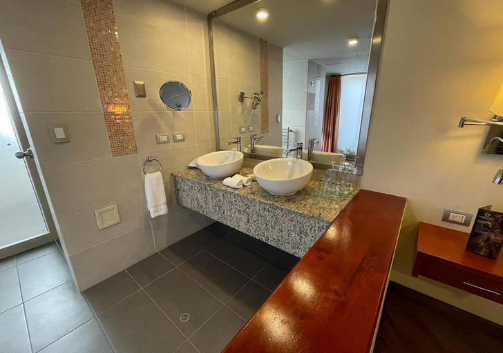 Bathroom 5, Aranwa Sacred Valley Hotel & Wellness, Urubamba