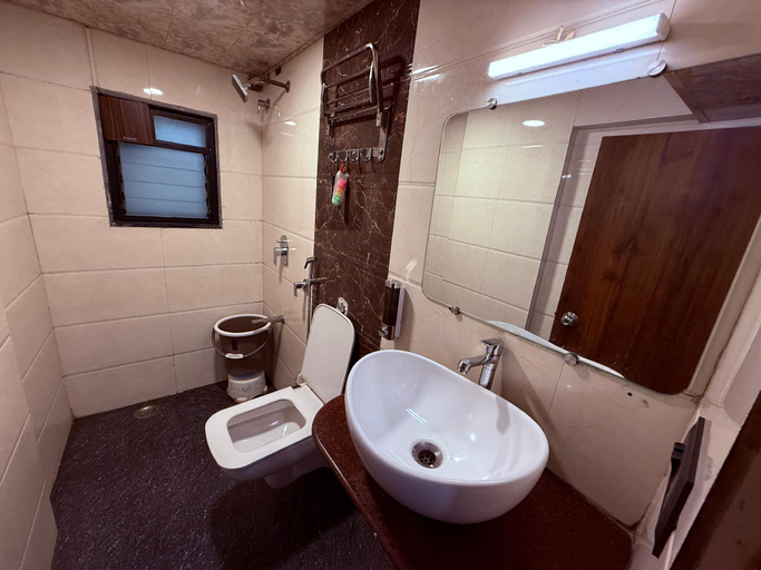 Bathroom 3, Hotel Neelkiran, Thane