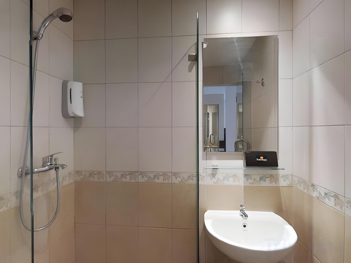 bathroom 8