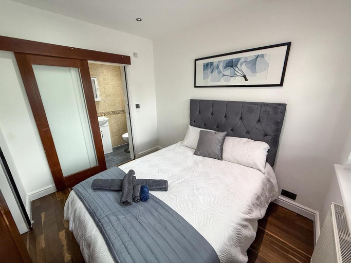 Bedroom, Bassetts House - Mins to Central London, London