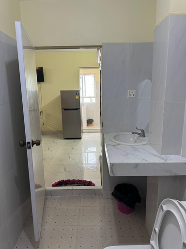 Bathroom 2, Lavendrata III, Phnom Penh