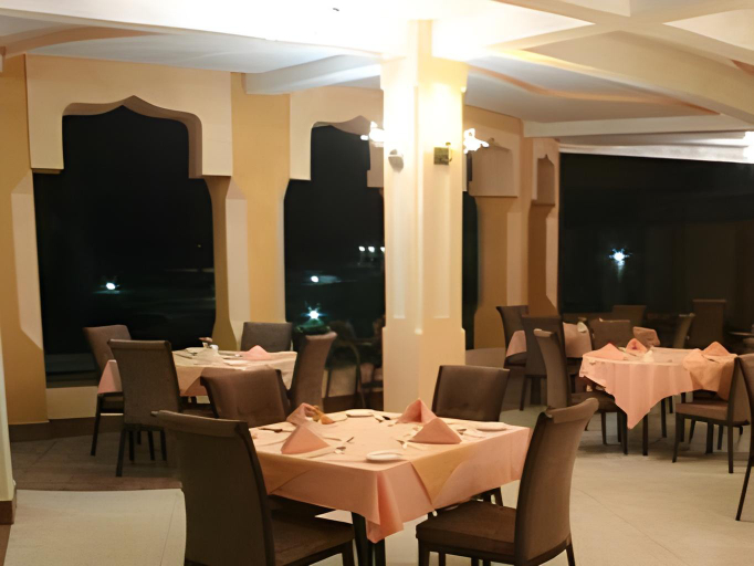 Food & Drinks 4, Eden Beach Resort, Kisauni