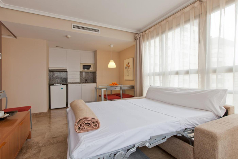 Bedroom 2, Apartamentos Plaza Picasso, Valencia