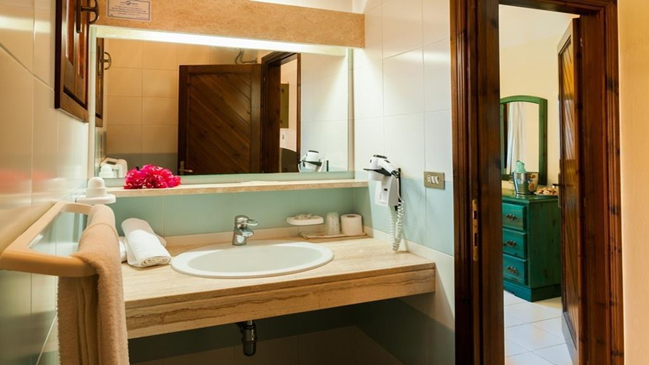 Bathroom 4, Villaggio Alba Dorata, Nuoro