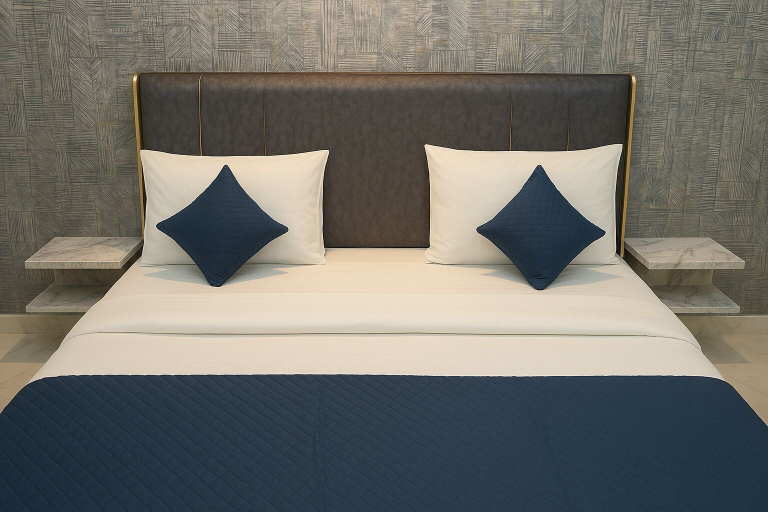 Room 5, Let'stay- Sector-70 Noida, Gautam Buddha Nagar