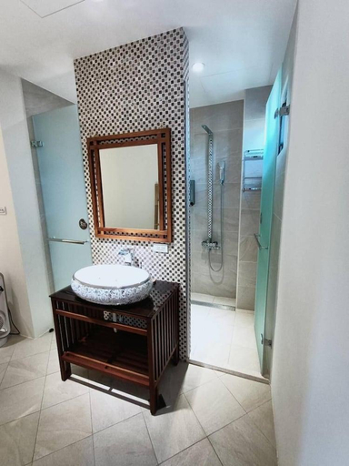 Bathroom 4, Road Found, Kinmen