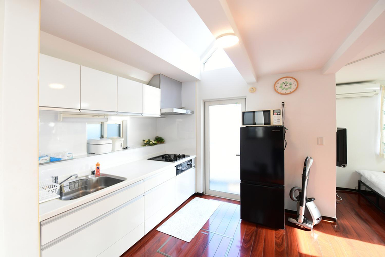 Others 4, Jing House Shin-Takasago, Katsushika