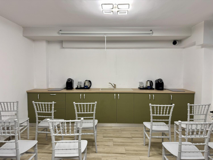 Food & Drinks 4, Otopeni Suites by CityBookings, Municipiul Bucuresti