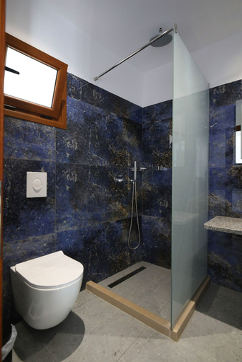 Bathroom 3, Hill Suites, Vlorës