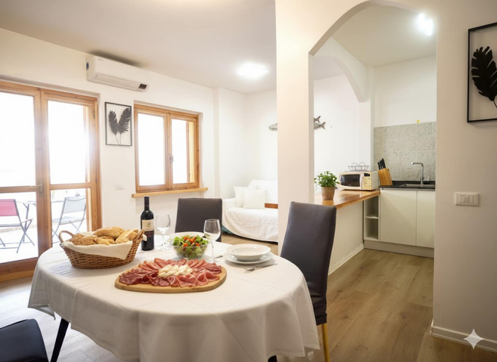 Others 4, Appartamento Arcobaleno, Imperia