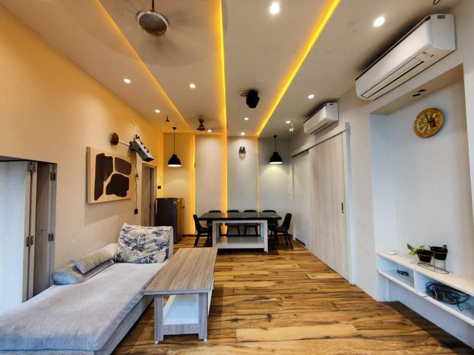 Room 3, Lazy Moose Villa, Mumbai Suburban