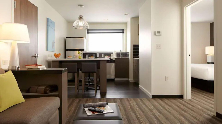 Room 4, Hyatt House Fresno Campus Pointe, Fresno